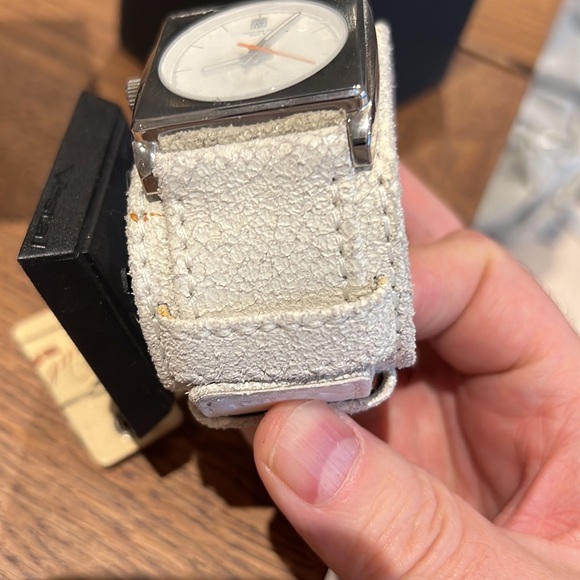 Vestal watch with vintage style band - Picture 3 of 3